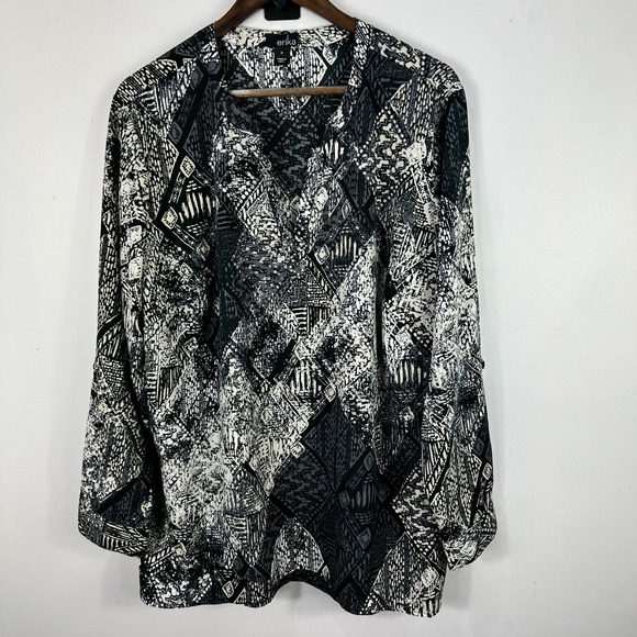 Erika Tops - Erika Blouse 1X Black White Abstract Sequin V-Neck Boho Career Workwear Top